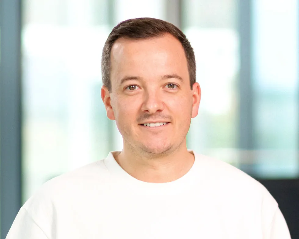 canei-solutions-stefan-schwarz-02